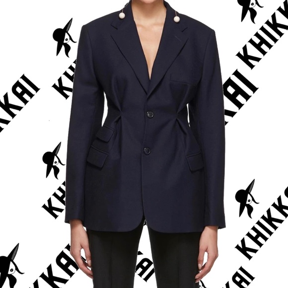 Emelia Essentials All in One avec short en noir-Neuf avec étiquettes